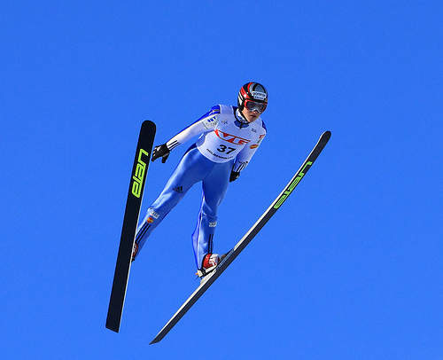 Прокопьевские прыгуны на лыжах с трамплина, обеспечили себе выход в финал